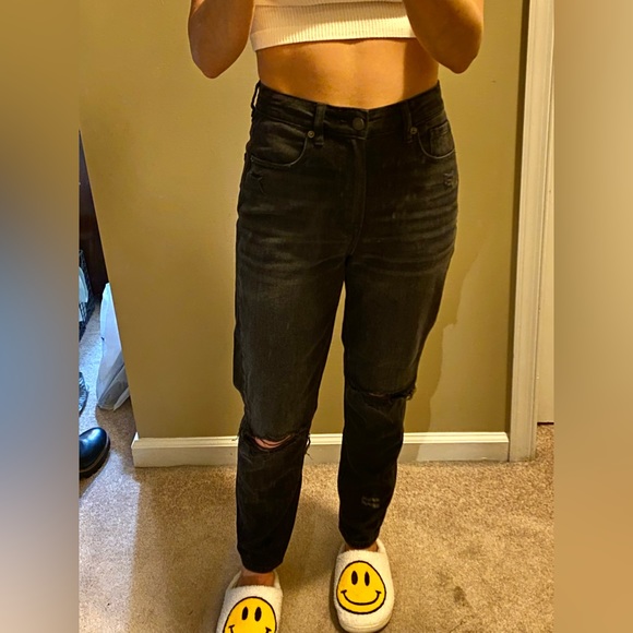 American Eagle Black Mom Jeans Size 2 - Picture 4 of 13